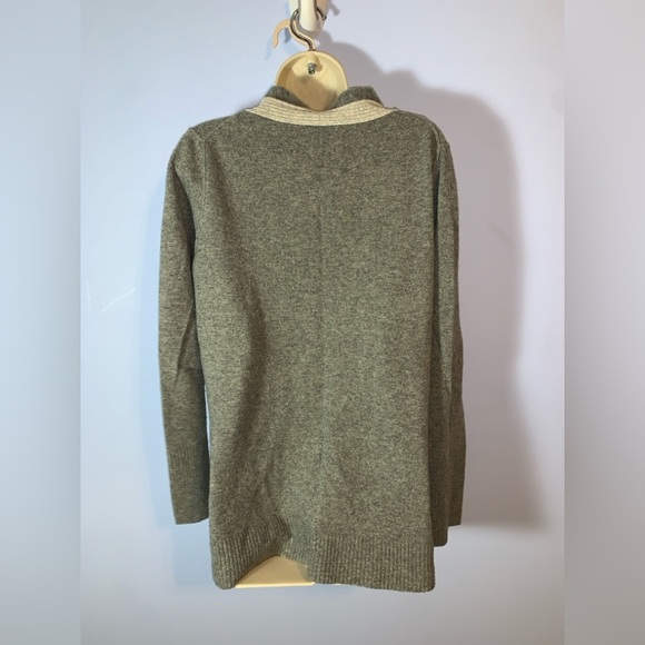 Banana republic Striped Gray Cream ruffle cardigan extra fine Marino wool XL - Picture 3 of 8